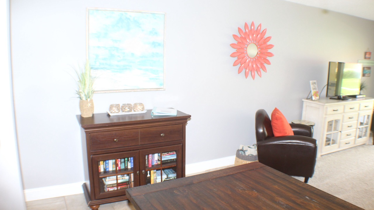 Photo of Livingroom in Point East
