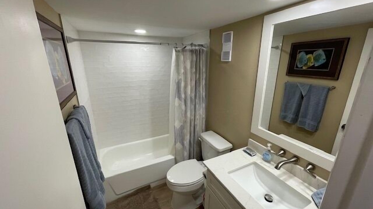 Photo of Bathroom in Point East