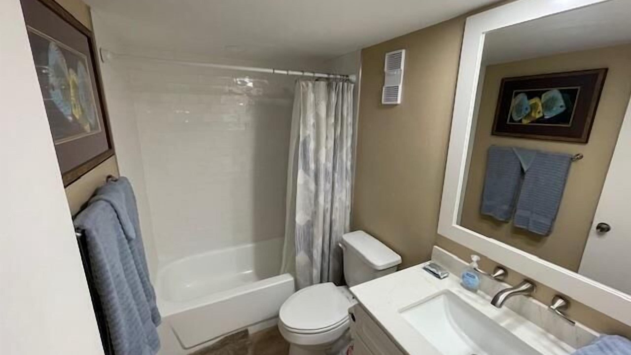 Photo of Bathroom in Point East