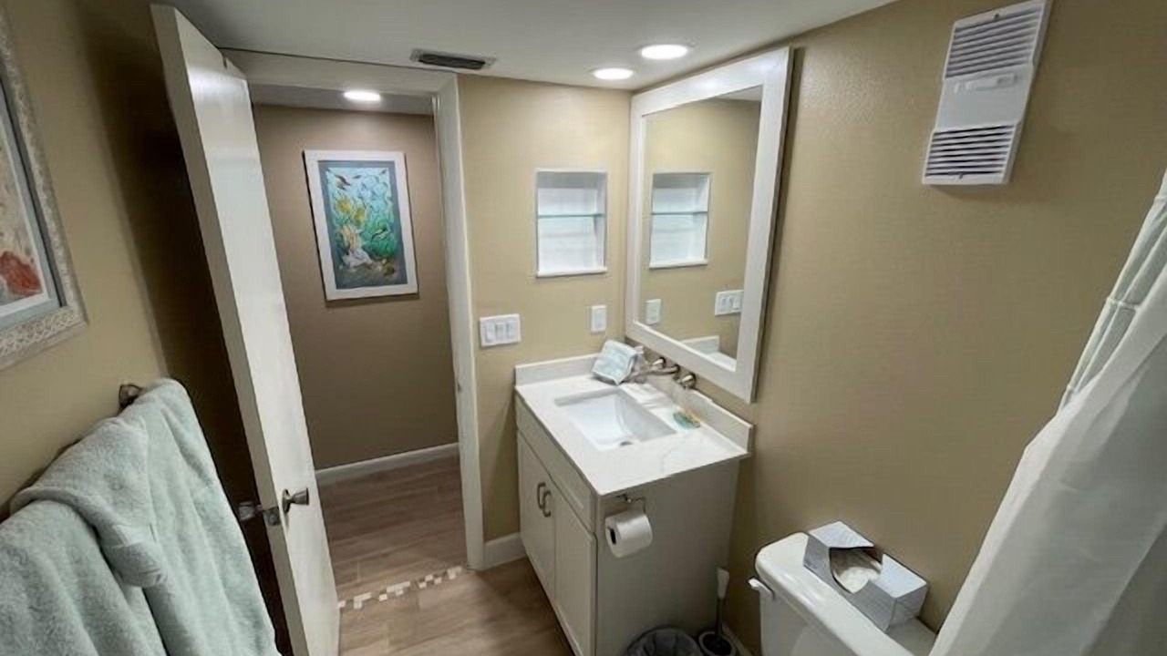 Photo of Bathroom in Point East