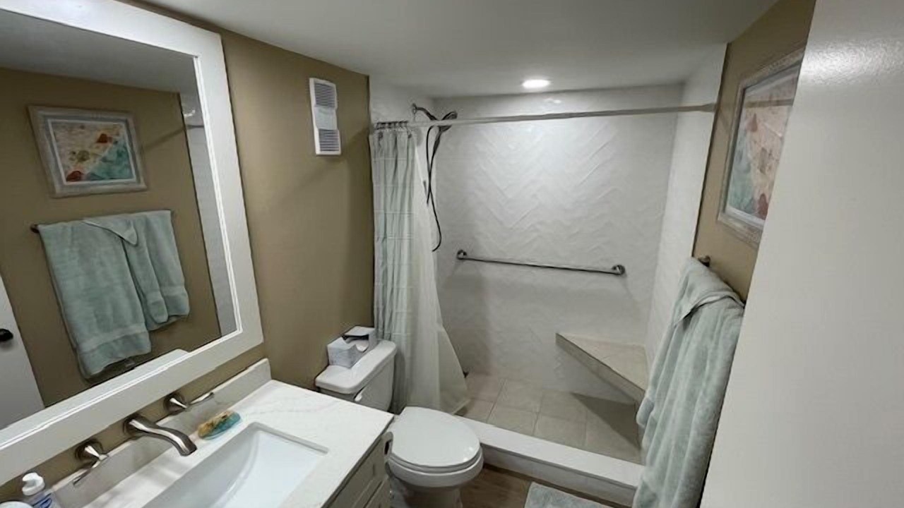 Photo of Bathroom in Point East