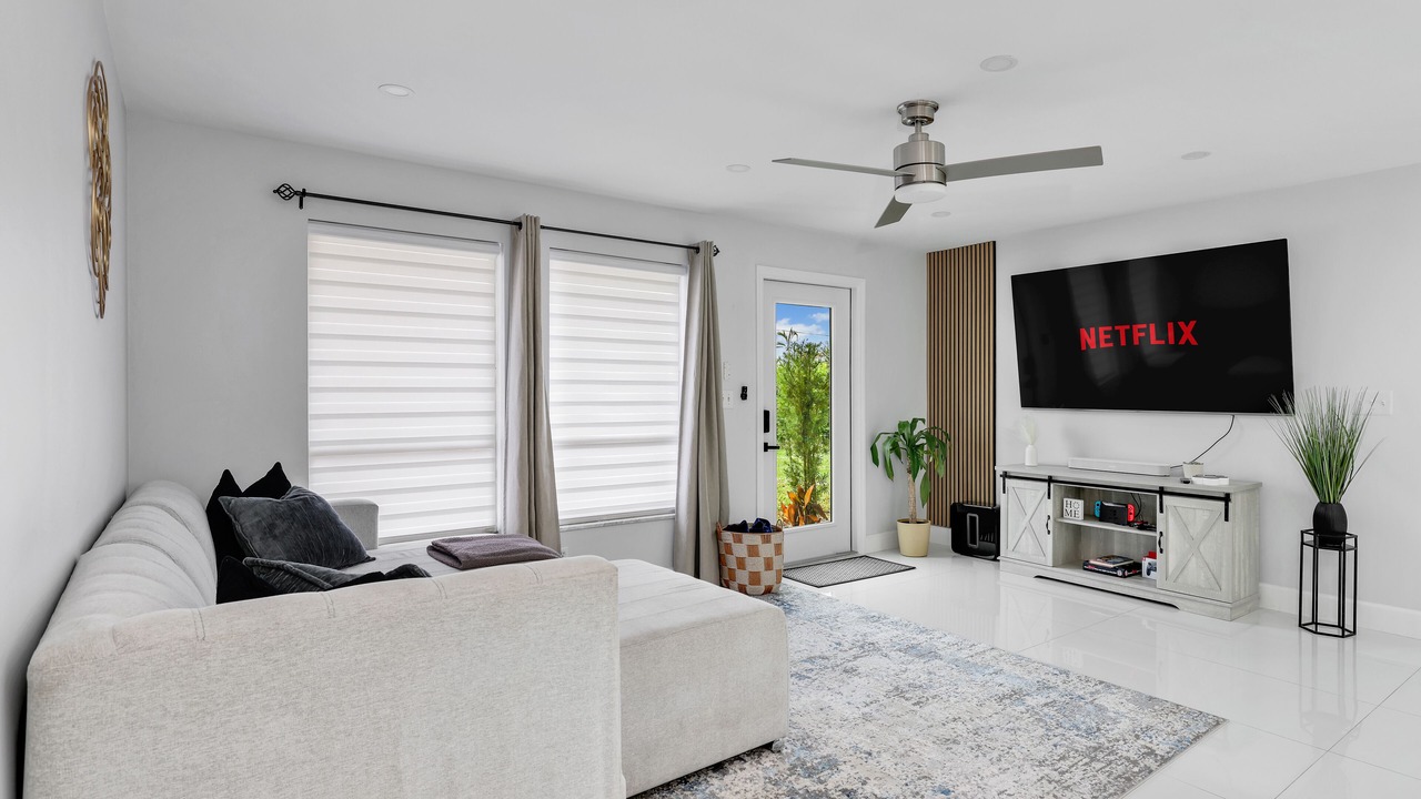 Photo of Livingroom in Central Naples