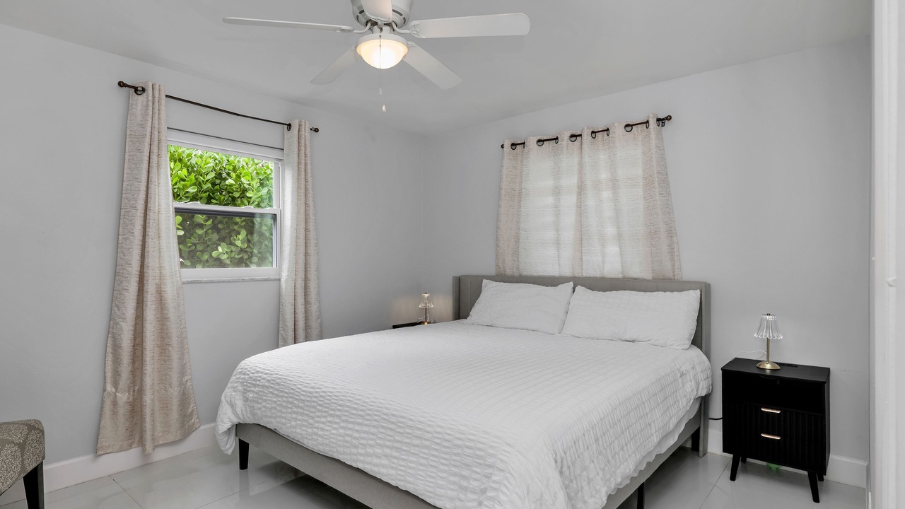Photo of Bedroom in Central Naples