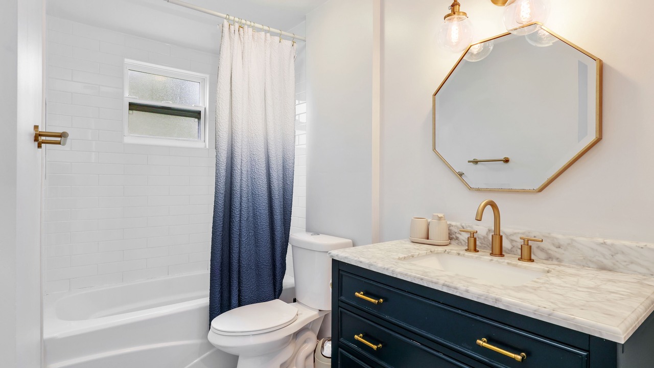 Photo of Bathroom in Central Naples