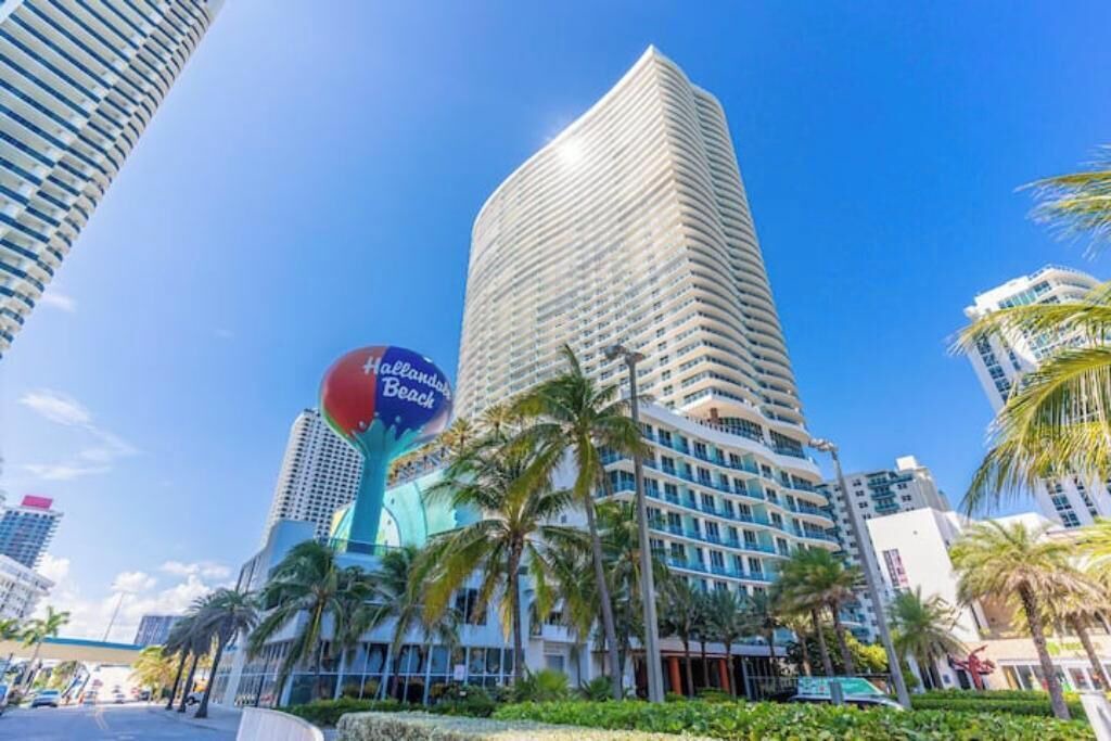 Photo of Outdoor in Hollywood South Central Beach