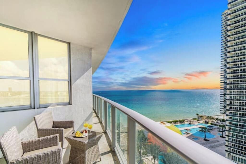 Photo of Outdoor in Hollywood South Central Beach
