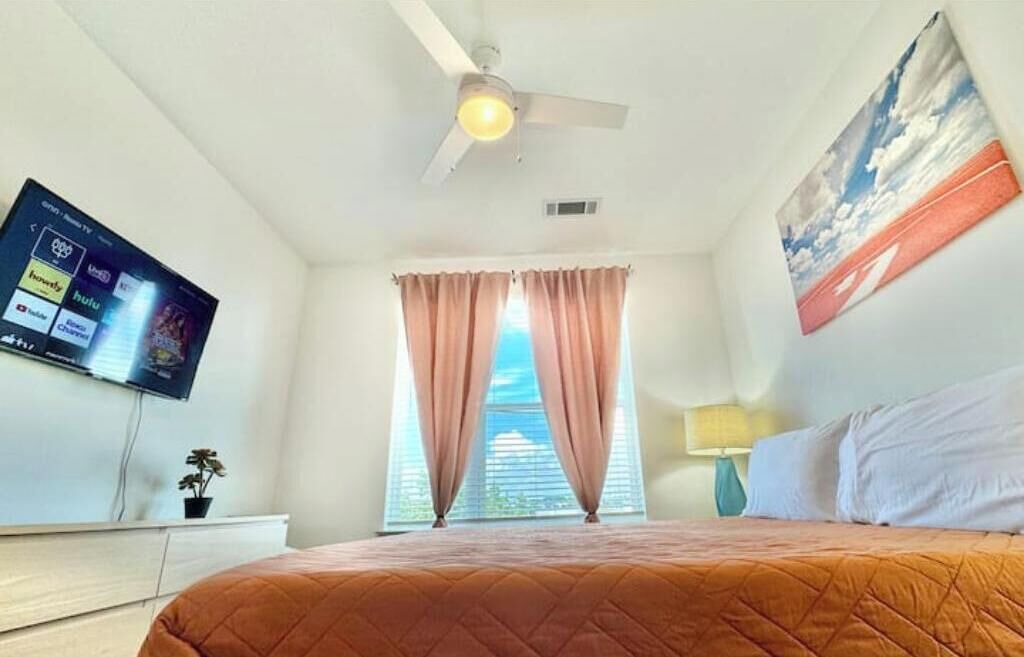 Photo of Bedroom in Deerwood