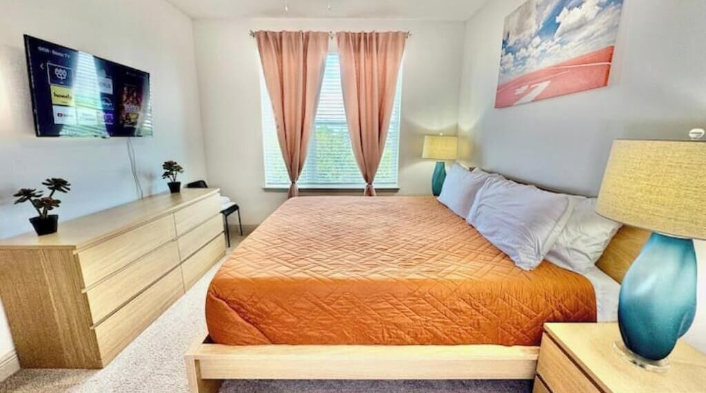 Photo of Bedroom in Deerwood