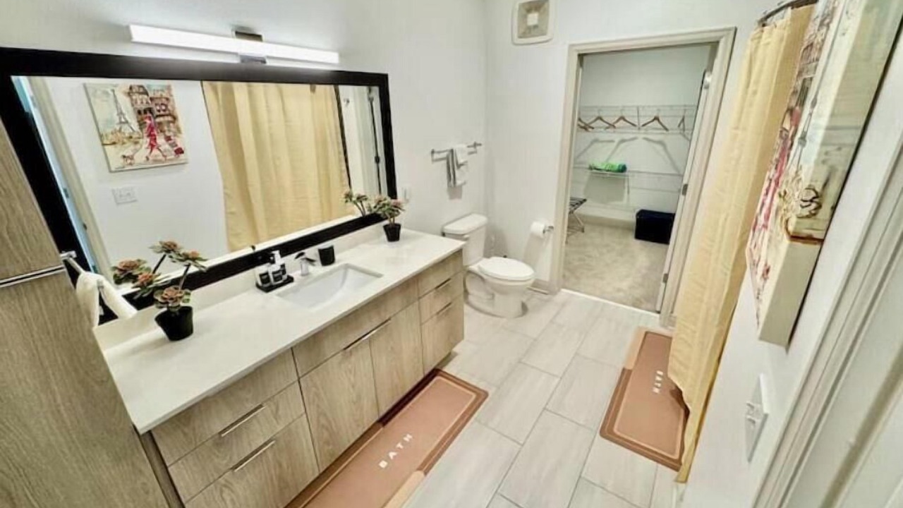 Photo of Bathroom in Deerwood