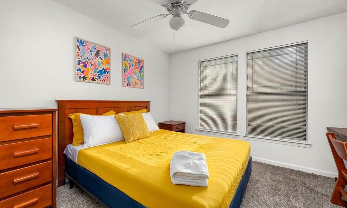 Photo of Bedroom in Bearss Plaza