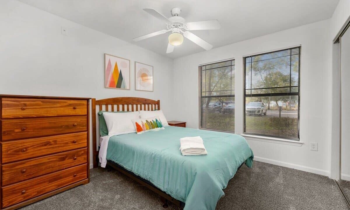 Photo of Bedroom in Bearss Plaza