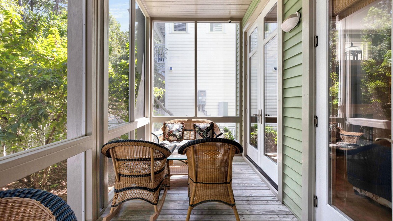 Photo of Patio Balcony in Seaside