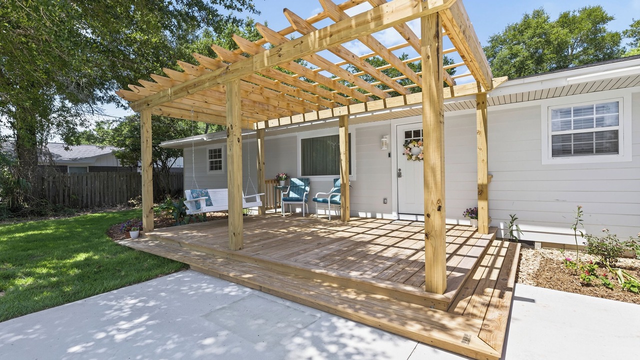 Photo of Patio Balcony in Wright