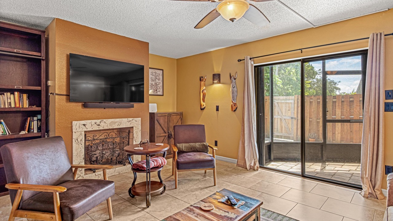Photo of Livingroom in New Smyrna Beach