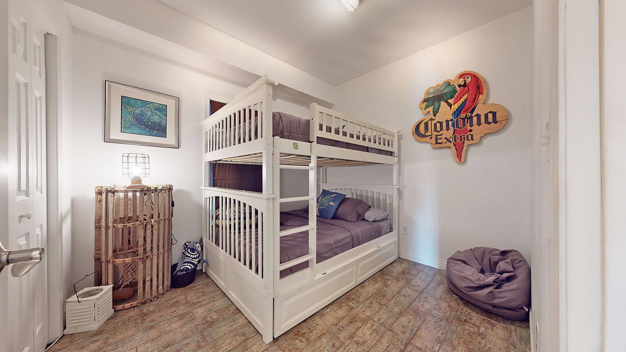 Photo of Bedroom in Big Pine Key