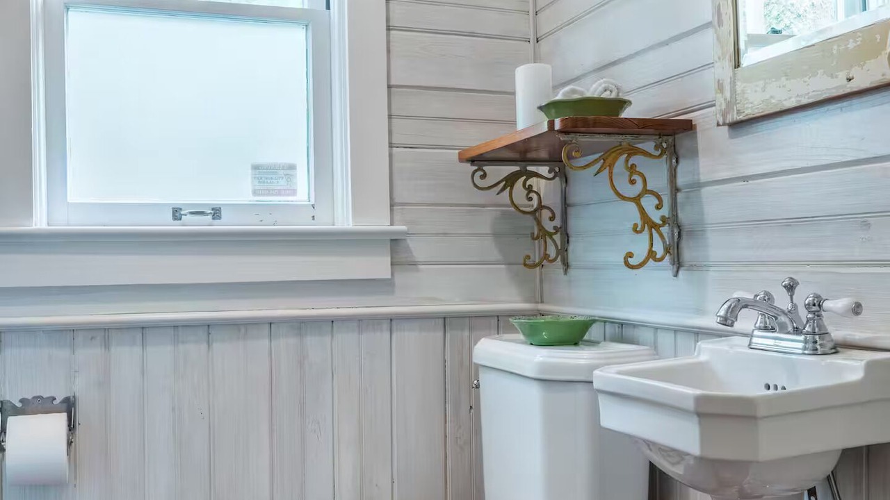 Photo of Bathroom in Lincolnville