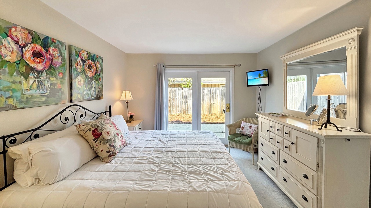 Photo of Bedroom in Miramar Beach
