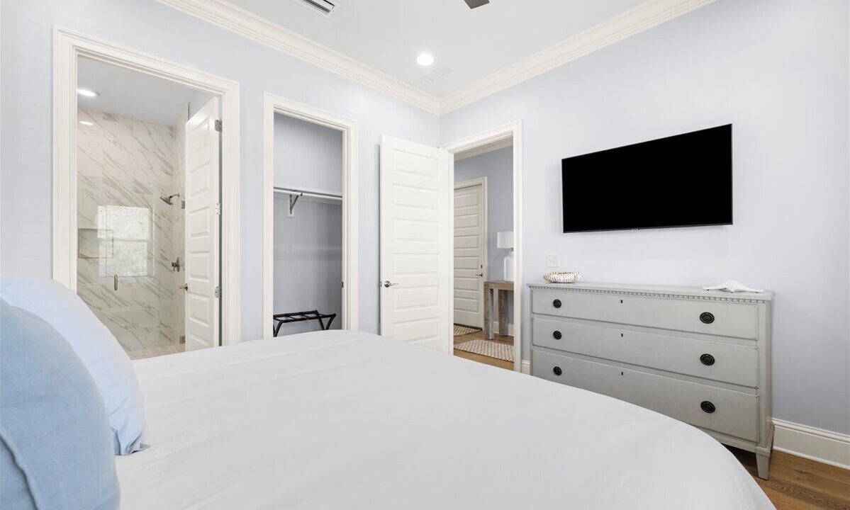 Photo of Bedroom in Gulfview Heights
