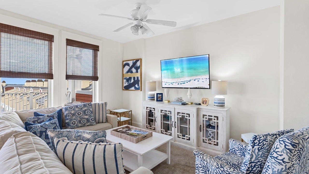 Photo of Livingroom in Baytowne Wharf