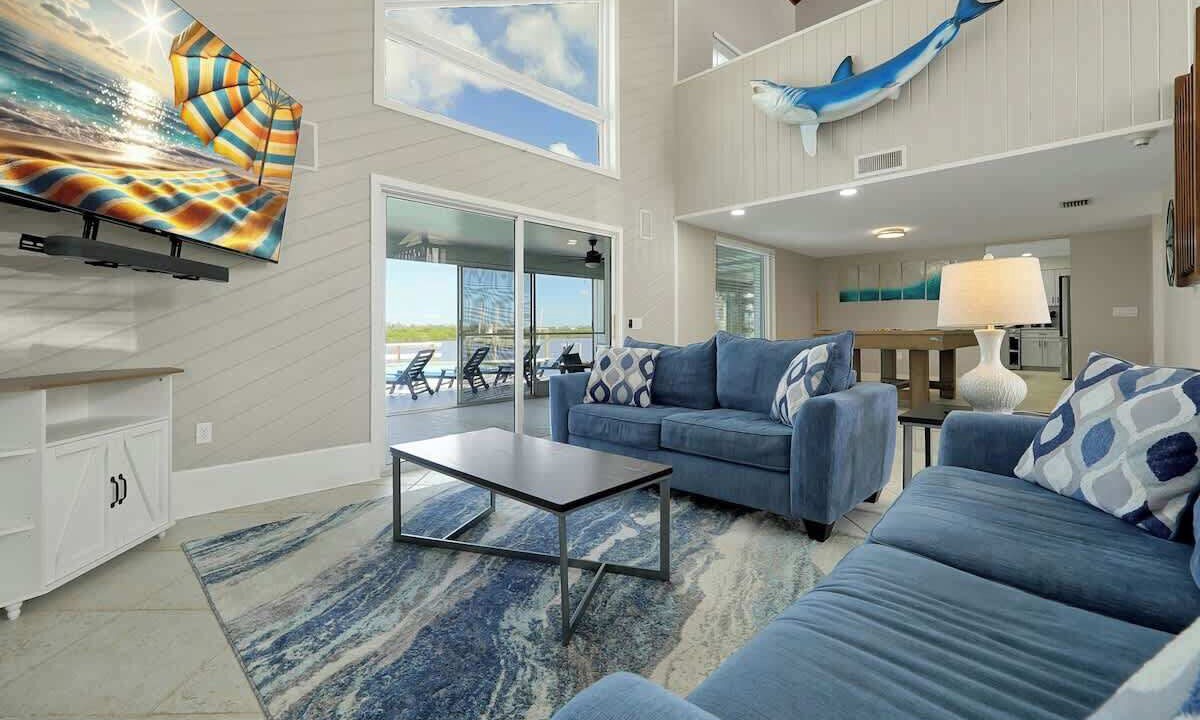 Photo of Livingroom in Dixie Shores