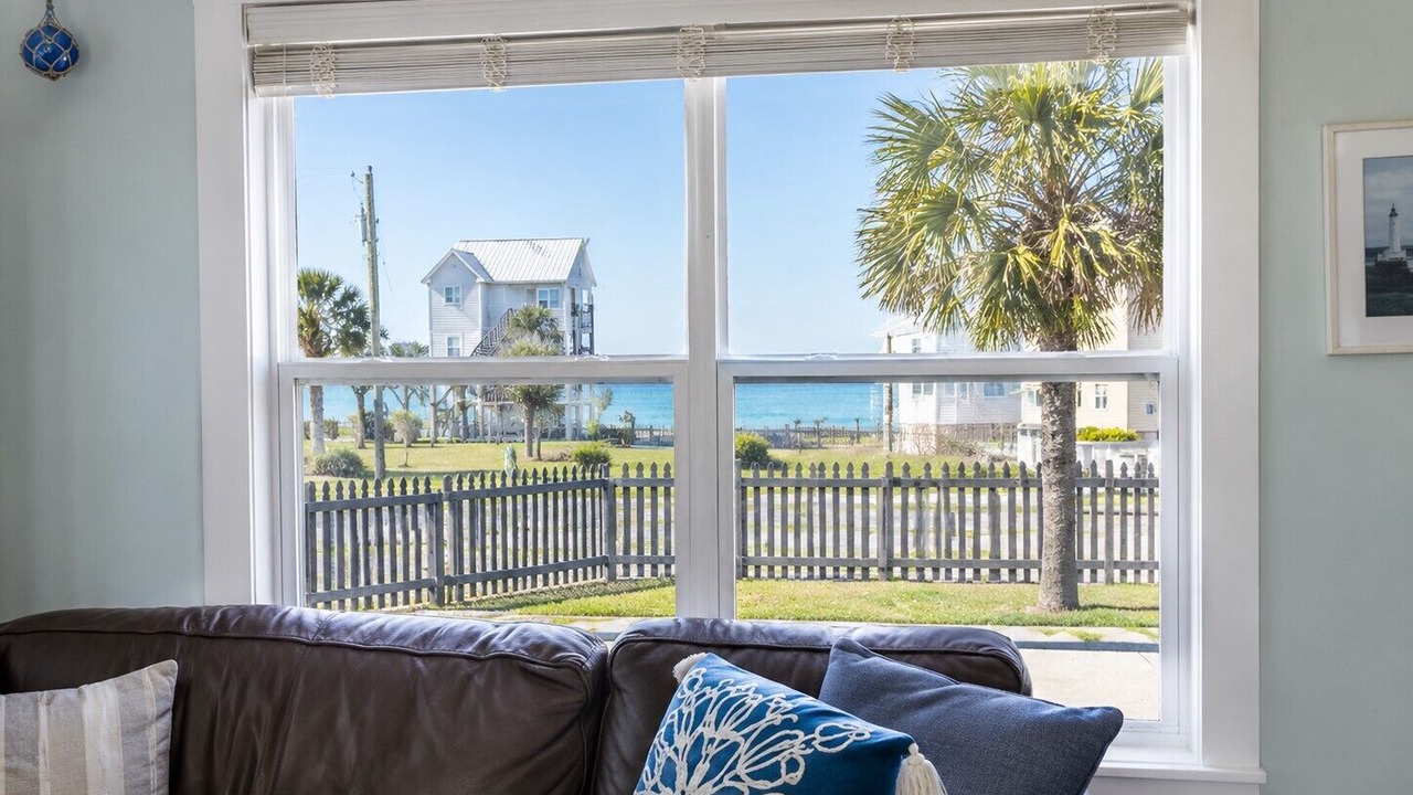 Photo of Livingroom in Port St. Joe