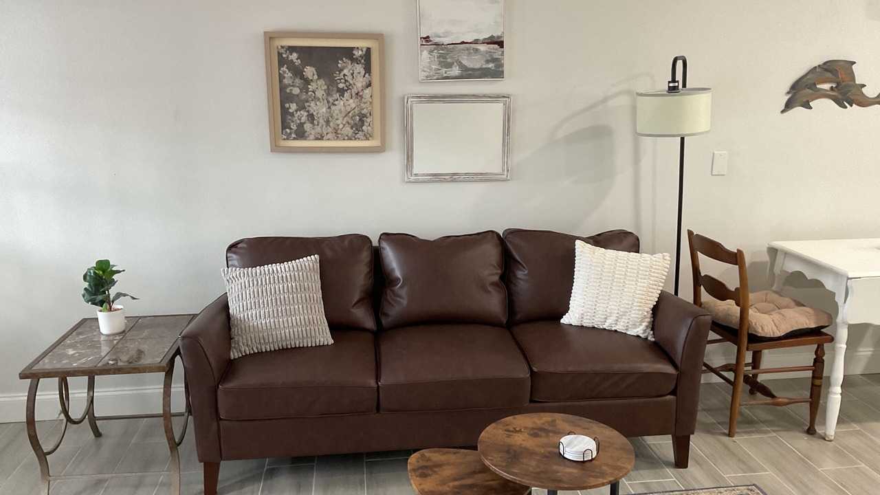 Photo of Livingroom in Island Estate
