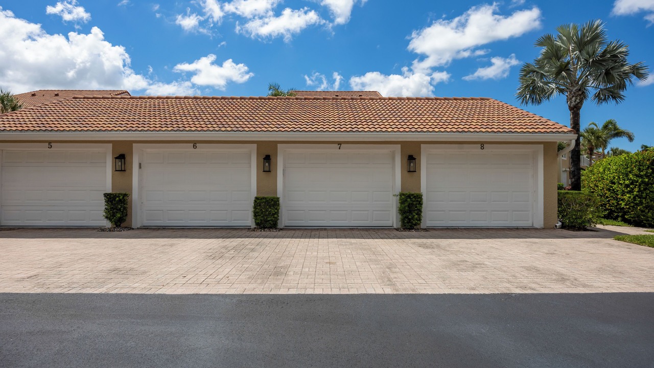 Photo of Outdoor in Naples