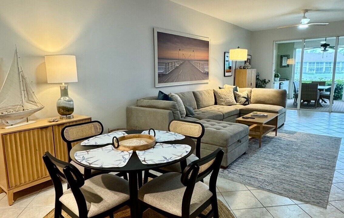 Photo of Livingroom in Naples