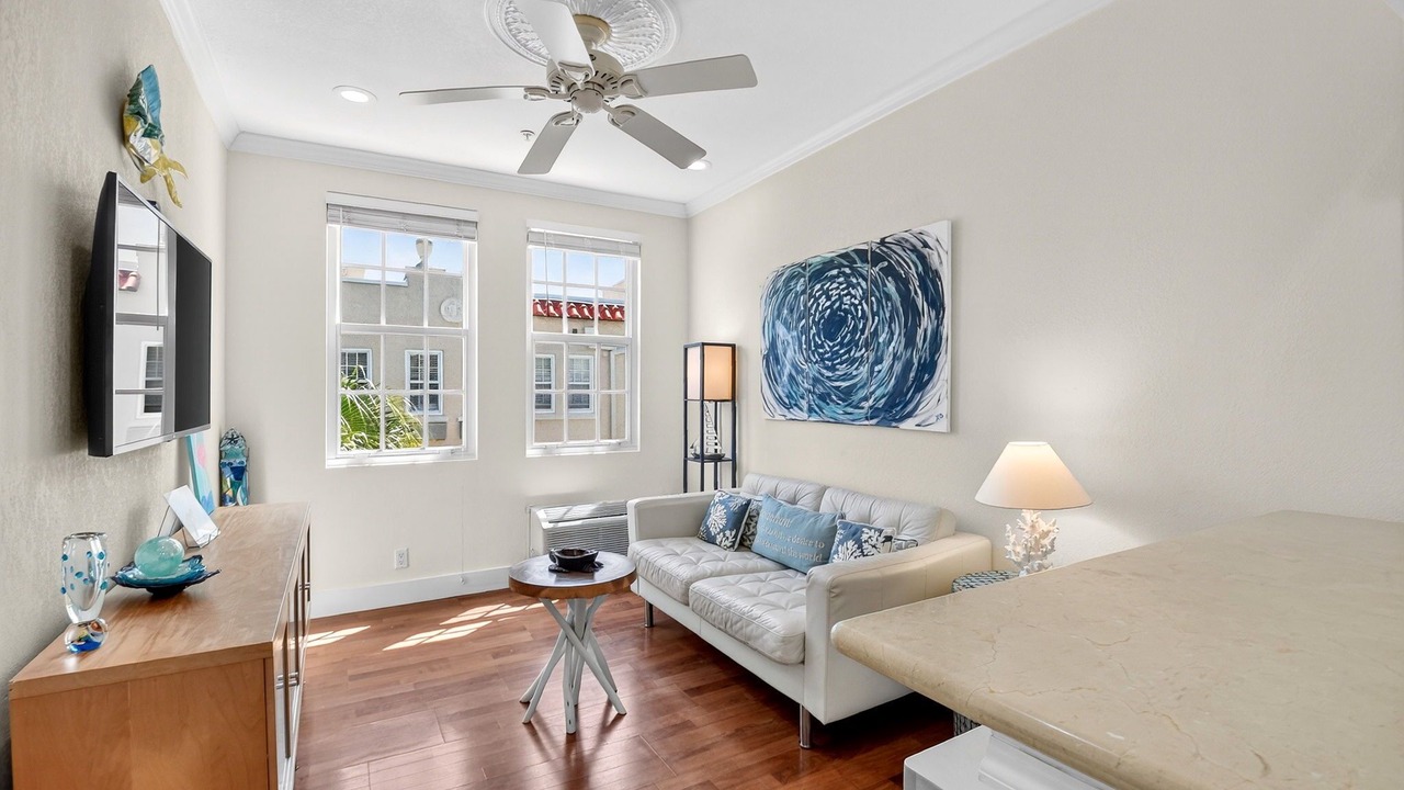 Photo of Livingroom in Palm Beach