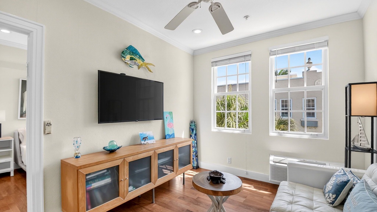Photo of Livingroom in Palm Beach