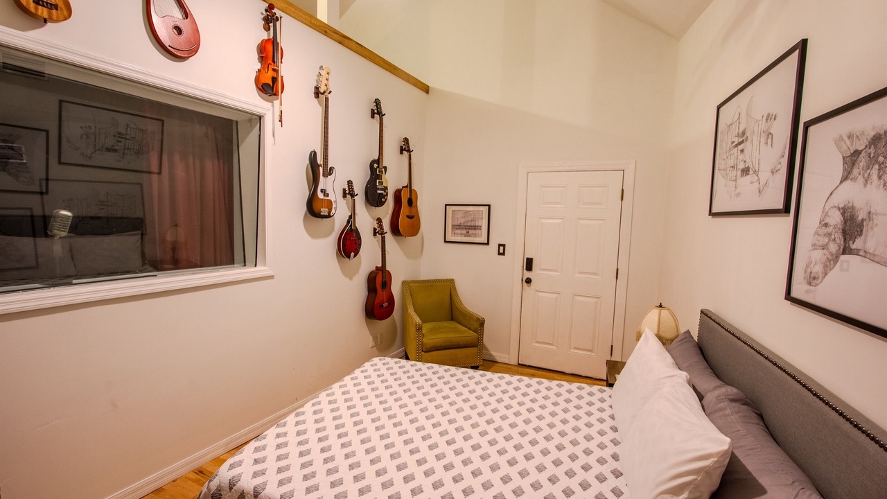 Photo of Bedroom in Downtown Historic District