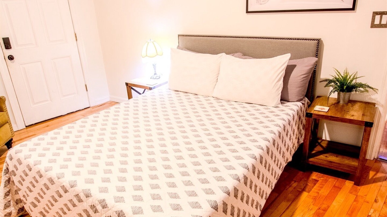 Photo of Bedroom in Downtown Historic District