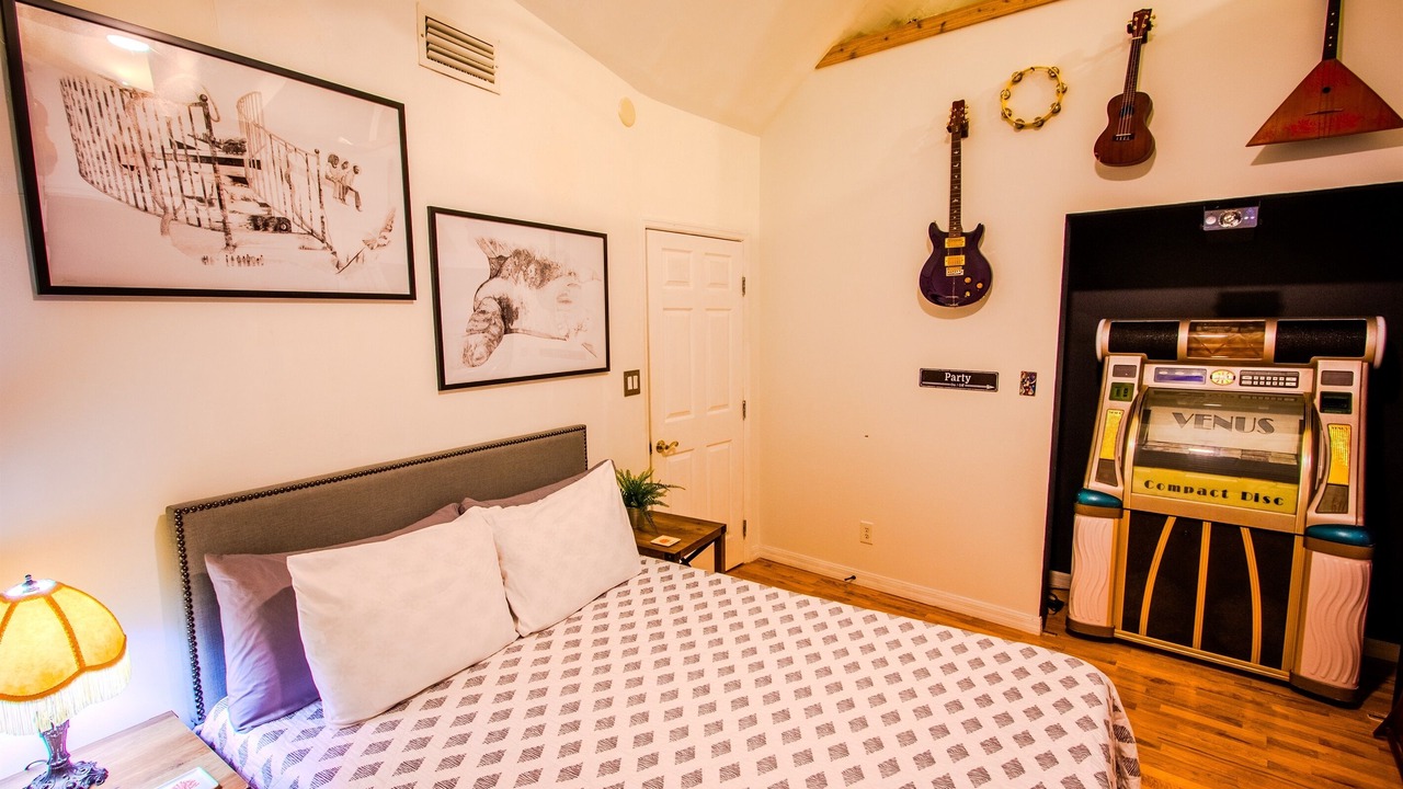 Photo of Bedroom in Downtown Historic District
