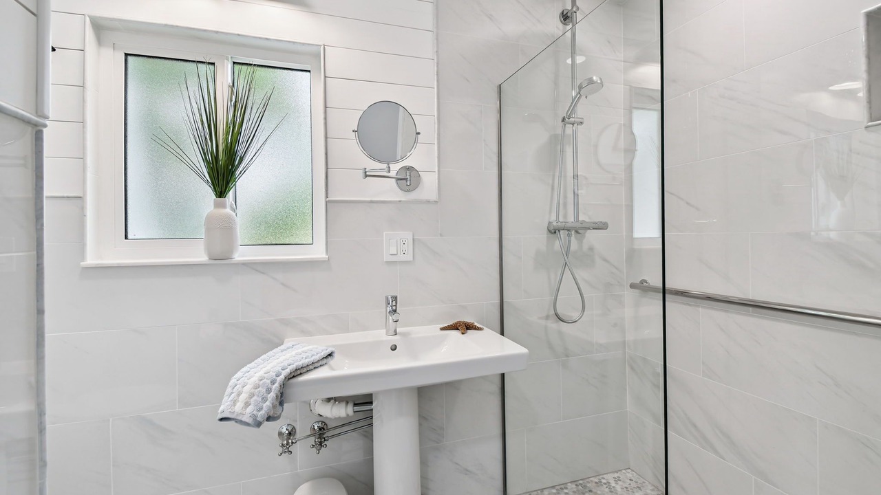 Photo of Bathroom in Seminole