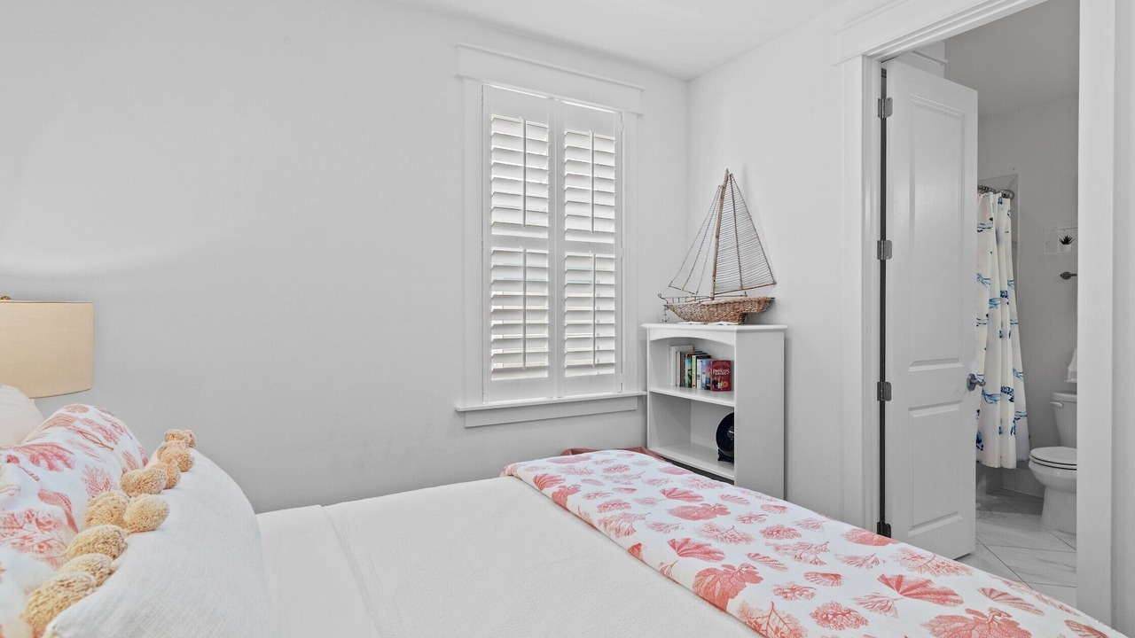 Photo of Bedroom in Santa Rosa Beach