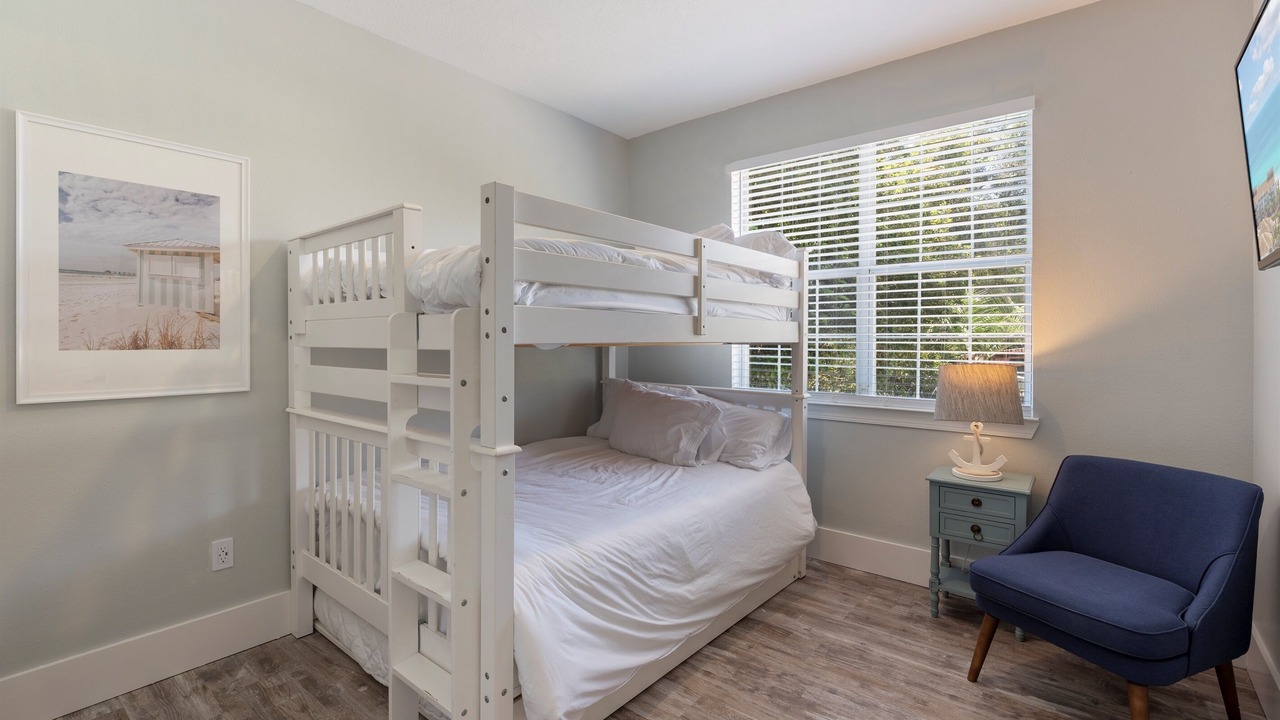 Photo of Bedroom in Crystal Beach