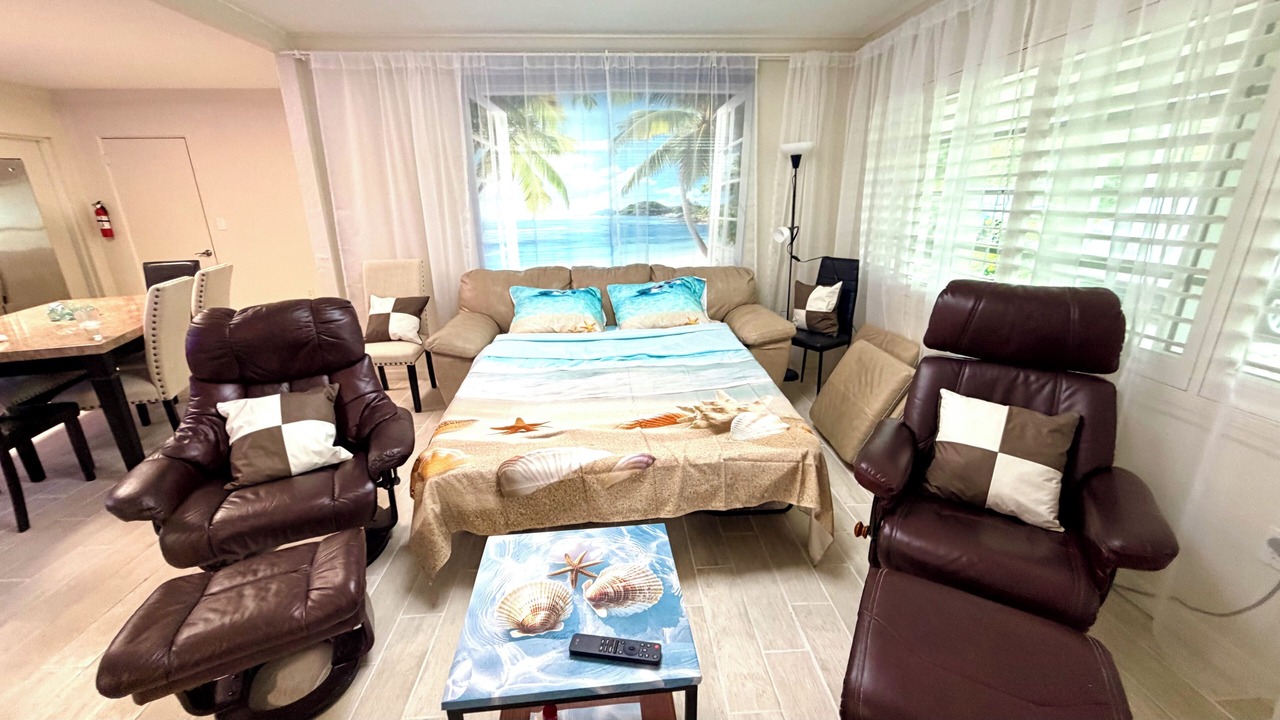 Photo of Bedroom in Gulf Gate Estates