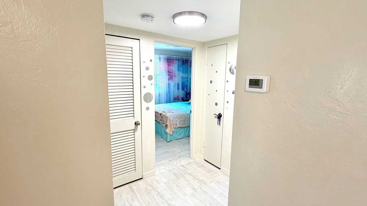 Photo of Bedroom in Gulf Gate Estates