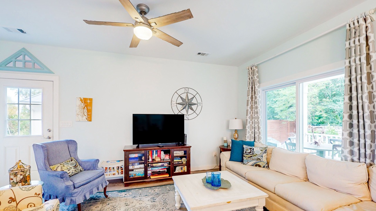 Photo of Livingroom in Butler Beach