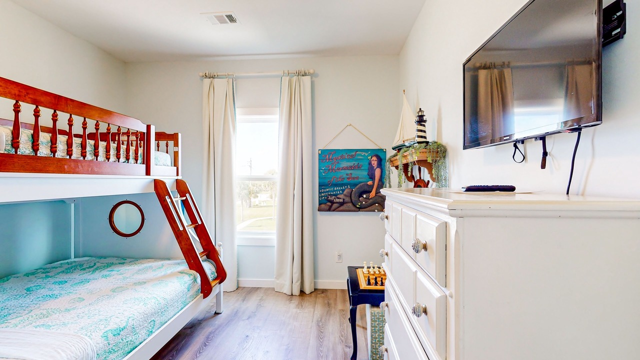 Photo of Bedroom in Butler Beach