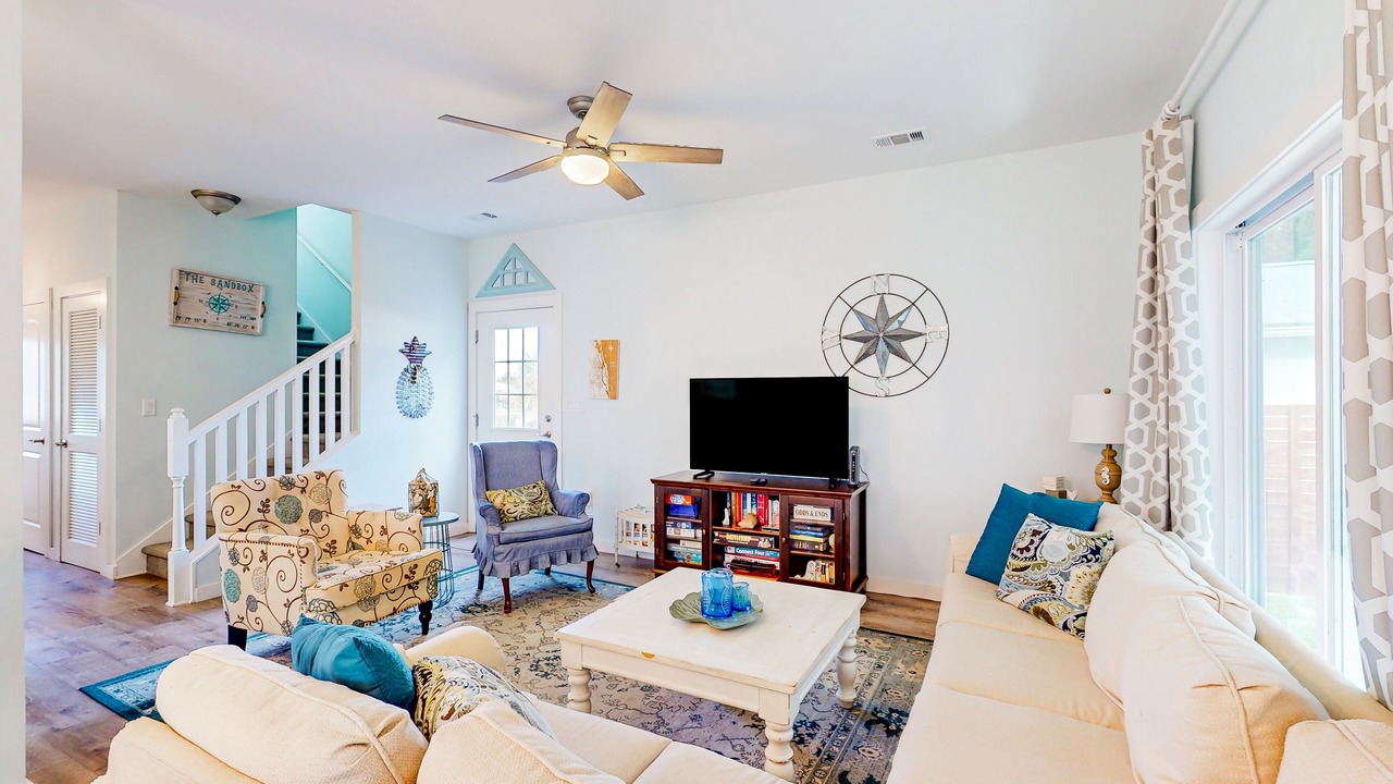 Photo of Livingroom in Butler Beach