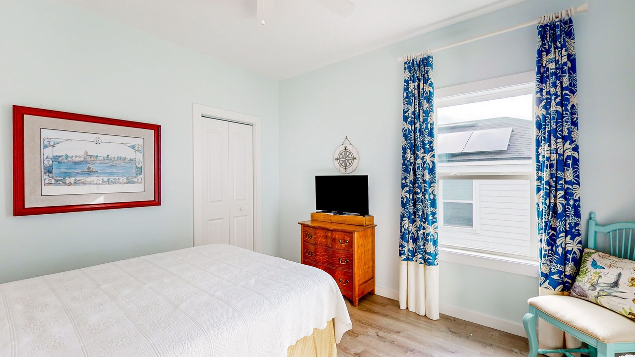 Photo of Bedroom in Butler Beach