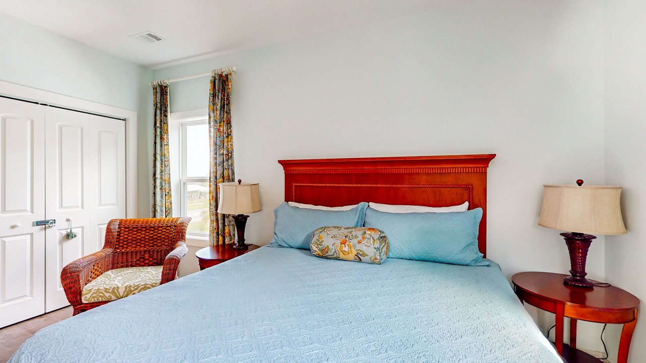Photo of Bedroom in Butler Beach