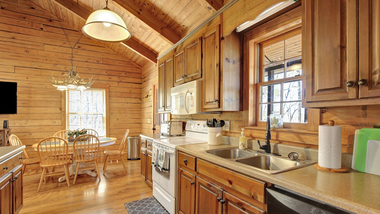 Photo of Kitchen in Pine Mountain Valley