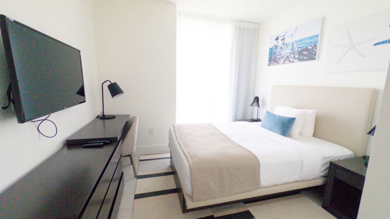 Photo of Bedroom in Hollywood South Central Beach