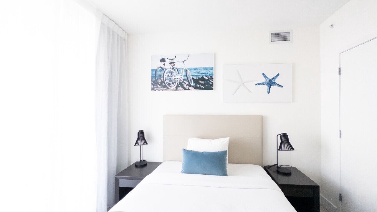 Photo of Bedroom in Hollywood South Central Beach