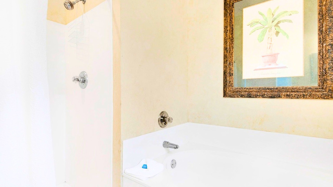 Photo of Bathroom in Avalon Beach Estates