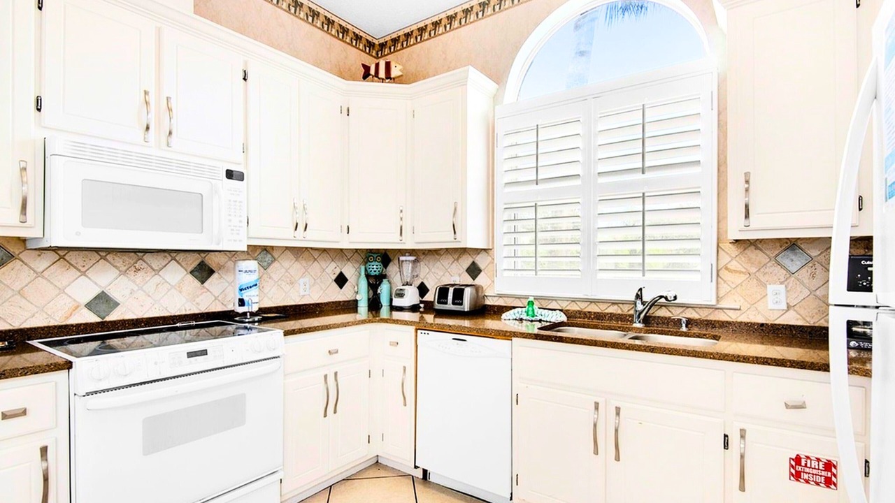Photo of Kitchen in Avalon Beach Estates