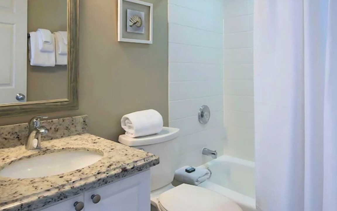 Photo of Bathroom in Marathon