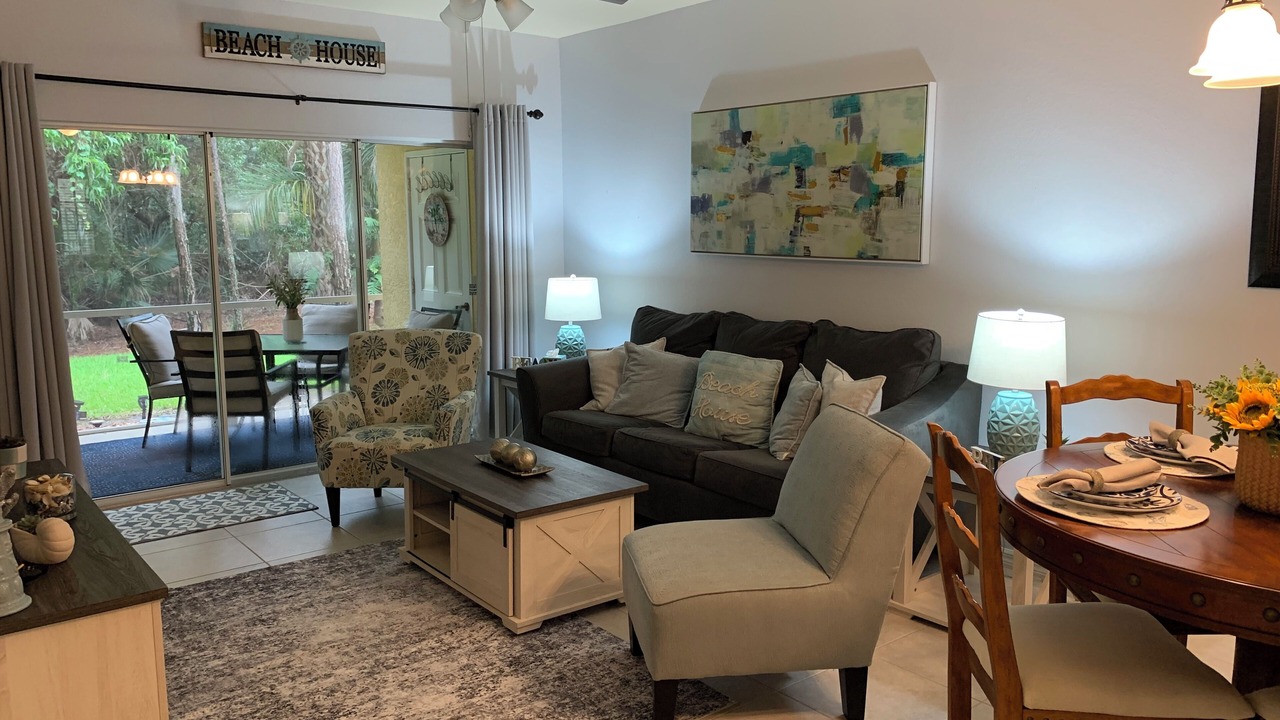 Photo of Livingroom in Naples